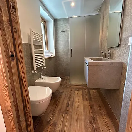 Les Quatre Montagnes, Apartamento